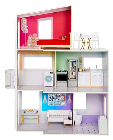 Rainbow High Townhouse - 3-Stöckiges Holzpuppenhaus mit 5 Bunten Zimmern & Terrasse - Komplett Eingerichtetes Haus mit Funktionierendem Lift und Zubehör - Spielzeug für Kinder von 4 bis 12+ Jahren im Sale